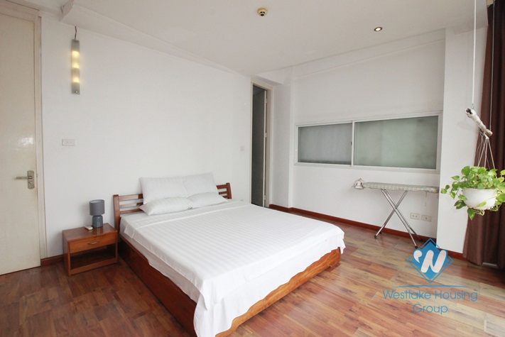 A delightful 2 bedroom apartment for rent on Nguyen Truong To street