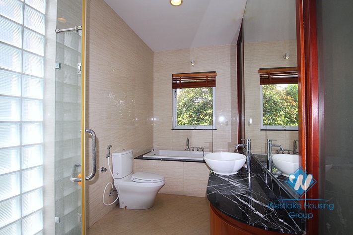 Spacious house with garden for rent in Tay Ho, Hanoi