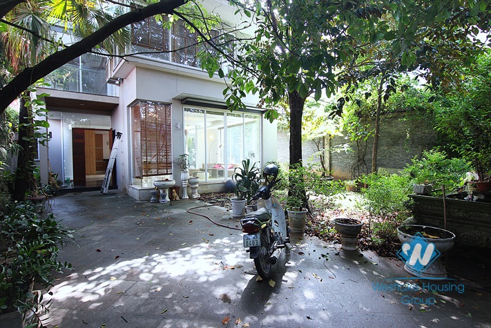 Spacious house with garden for rent in Tay Ho, Hanoi