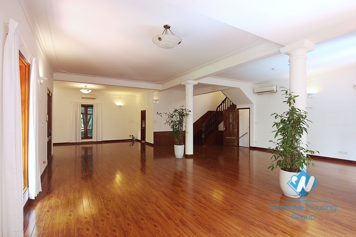 Large house for rent with large garden and swimming pool in Tay Ho, Hanoi
