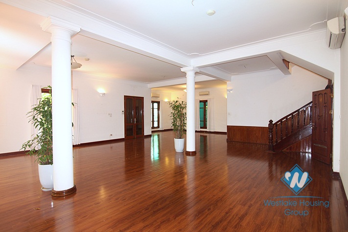 Large house for rent with large garden and swimming pool in Tay Ho, Hanoi