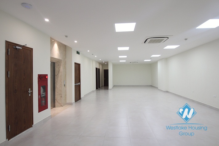 A spacious office for rent in Tay Ho
