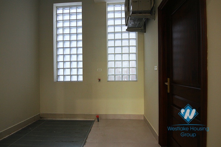 A spacious office for rent in Tay Ho