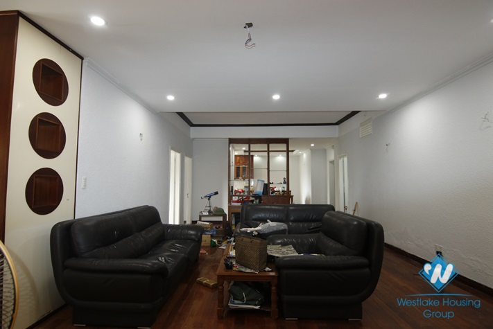 Big size apartment for rent in Vu Pham Ham st, Cau Giay District 