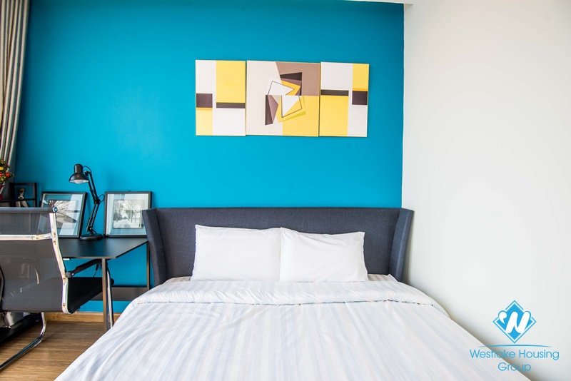 Highfloor open plan living room 2 bedrooms apt for rent in Vinhomes METROPOLIS