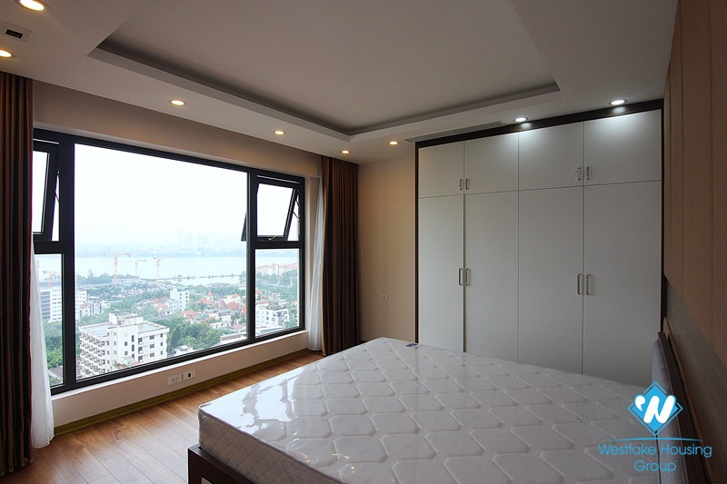 Bright and spacious 3 bedrooms apt for rent in D'. Le Roi Soleil, central Westlake, Hanoi