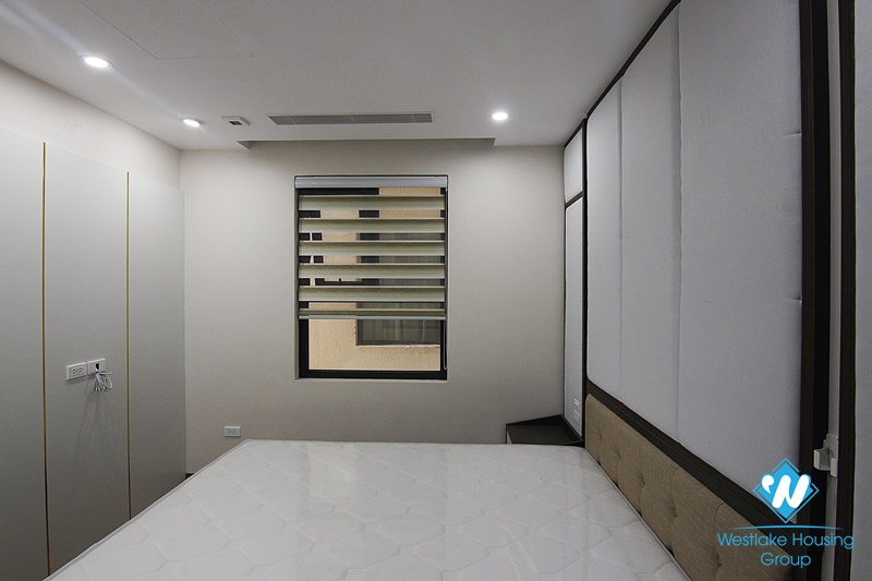 Bright and spacious 3 bedrooms apt for rent in D'. Le Roi Soleil, central Westlake, Hanoi