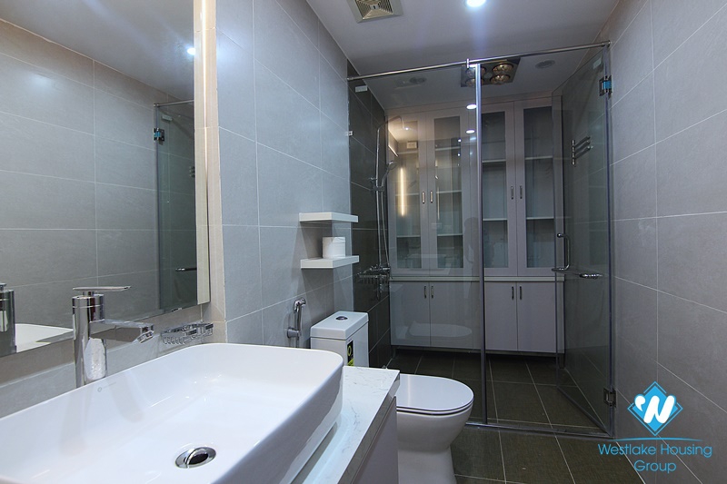 Bright and spacious 3 bedrooms apt for rent in D'. Le Roi Soleil, central Westlake, Hanoi