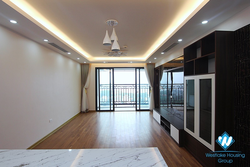 Bright and spacious 3 bedrooms apt for rent in D'. Le Roi Soleil, central Westlake, Hanoi