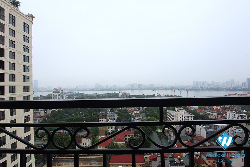 Bright and spacious 3 bedrooms apt for rent in D'. Le Roi Soleil, central Westlake, Hanoi