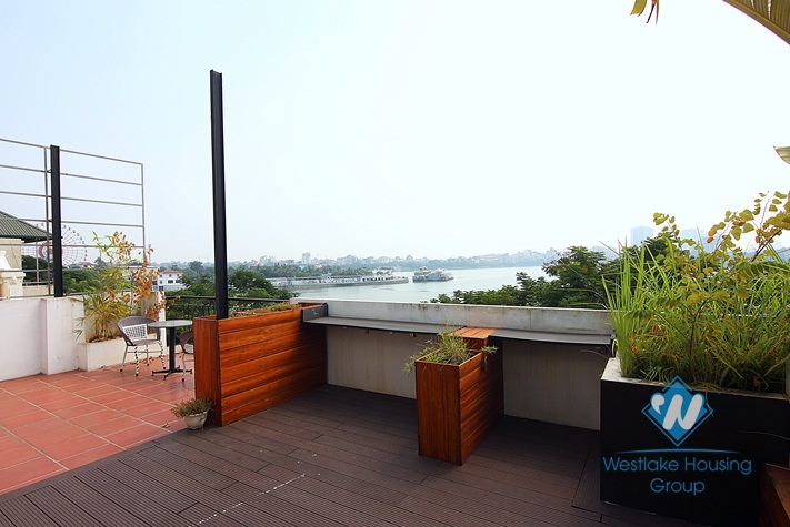 A new 1 bedroom apartment with lake view for rent in Nhat Chieu, Tay ho