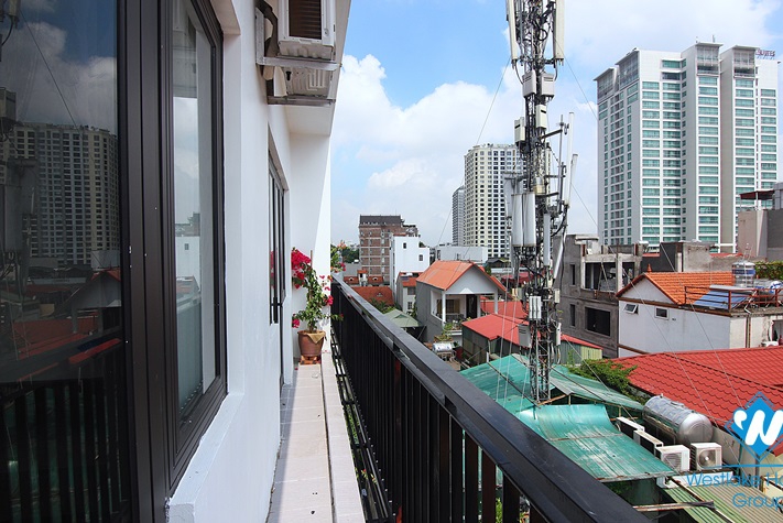 A bright and resonably priced studio on Xuan Dieu st, Tay Ho district
