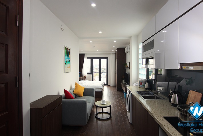 A bright and resonably priced studio on Xuan Dieu st, Tay Ho district