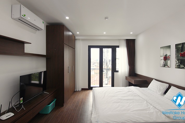A cheap price apartment for rent on Xuan Dieu area, Tay Ho, Ha Noi