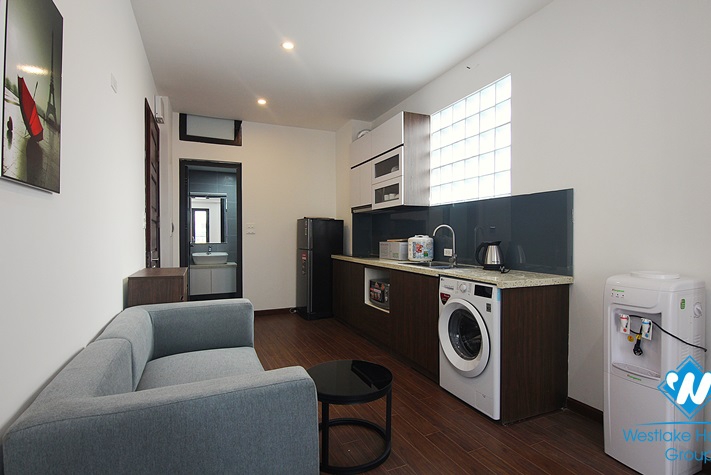 A cheap price apartment for rent on Xuan Dieu area, Tay Ho, Ha Noi
