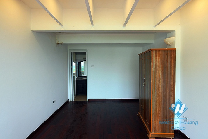 A big house for rent with 4 bedroom in Au co, Tay ho