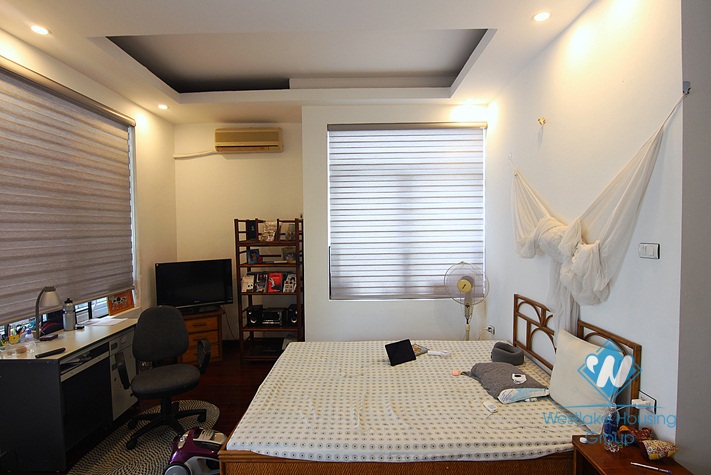 A big house for rent with 4 bedroom in Au co, Tay ho