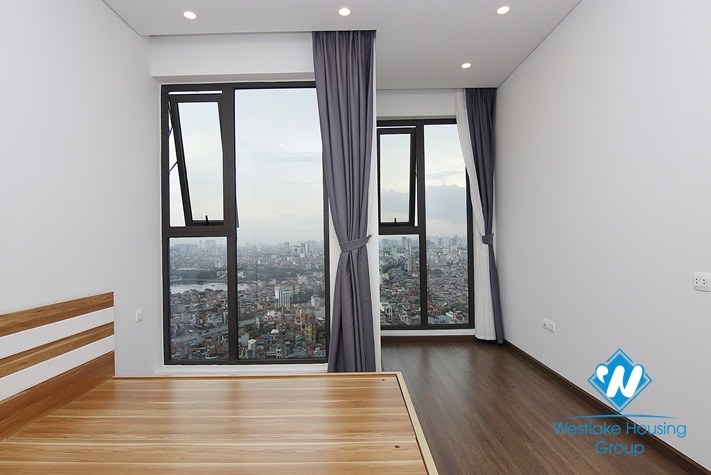 A nice 3 bedroom apartment for rent in Sun Grand City Luong Yen