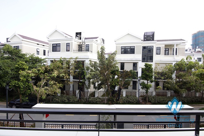 A big vila for rent in Starlake, Tay ho, Ha noi