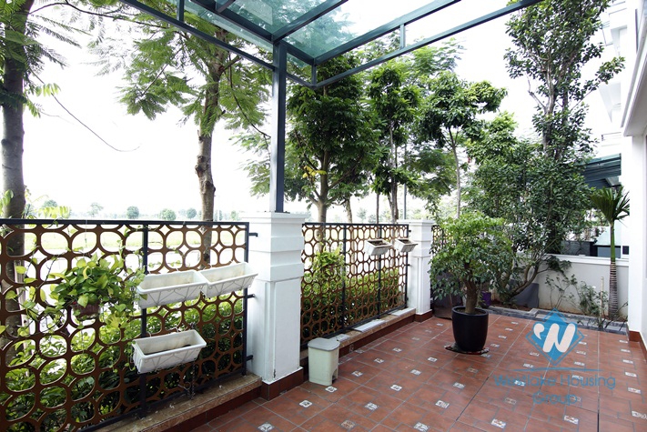 A big vila for rent in Starlake, Tay ho, Ha noi
