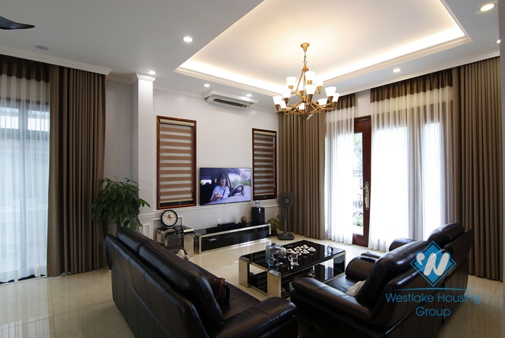 A big vila for rent in Starlake, Tay ho, Ha noi