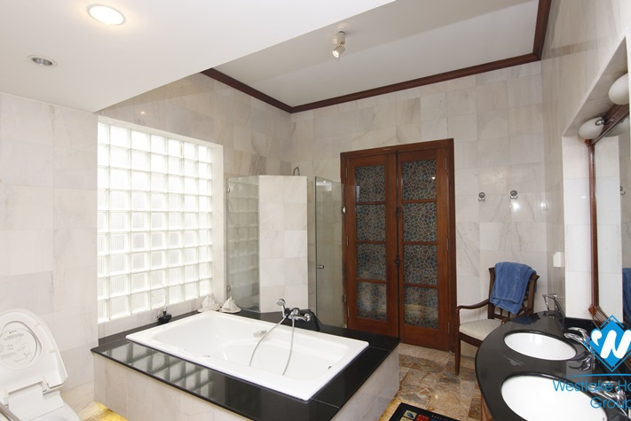 A modern fully-furnished five-bedroom house near Ton Duc Thang st, Dong Da