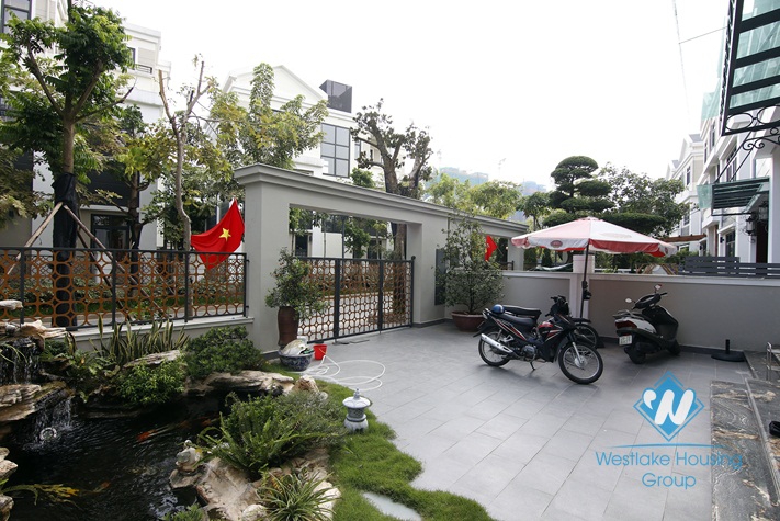 A big vila for rent in Starlake, Tay ho, Ha noi