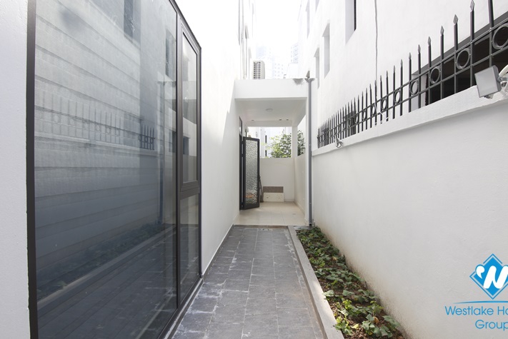 A three-bedroom villa in Diplomatic Area in Xuan Tao, Bac Tu Liem, Hanoi