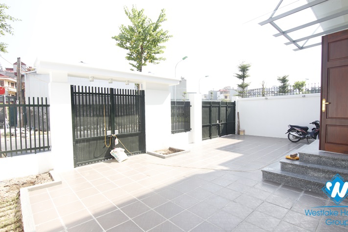 A three-bedroom villa in Diplomatic Area in Xuan Tao, Bac Tu Liem, Hanoi