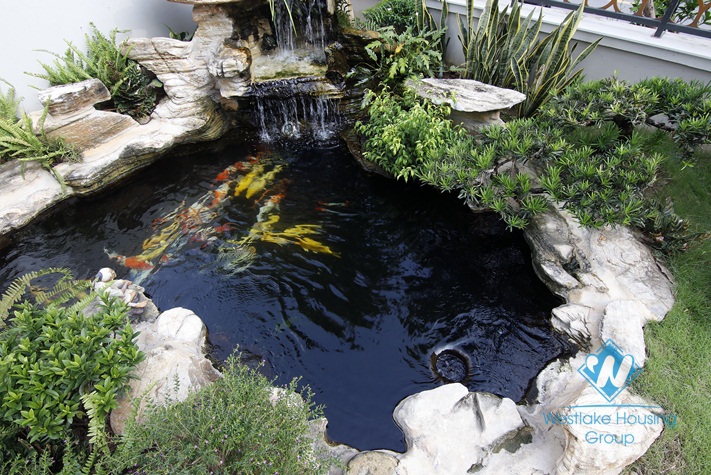 A big vila for rent in Starlake, Tay ho, Ha noi