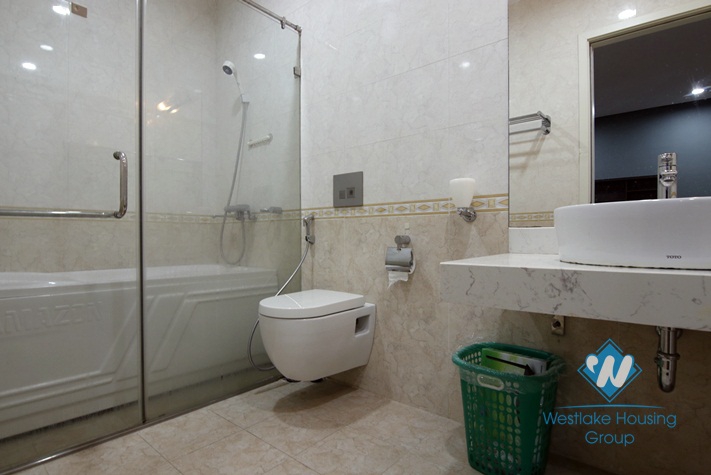 A good 3 bedroom apartment for rent in Cau giay, Ha noi