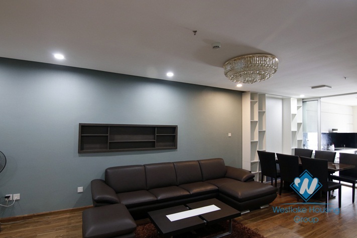 A good 3 bedroom apartment for rent in Cau giay, Ha noi