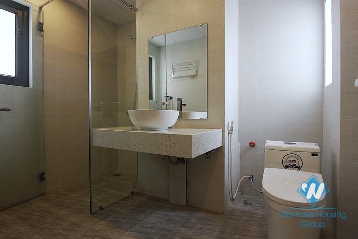 Lake view 3 bedrooms apartment for rent in Au Co street, Tay Ho, Ha Noi
