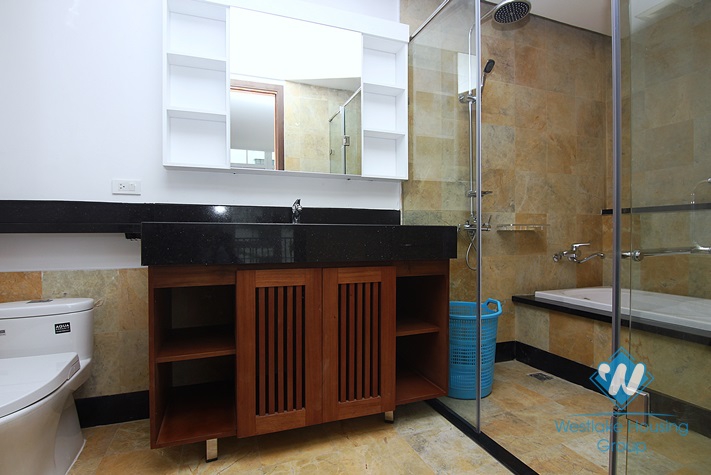 Brand new 3 bedrooms apartment for rent in Tu Hoa, Tay Ho area