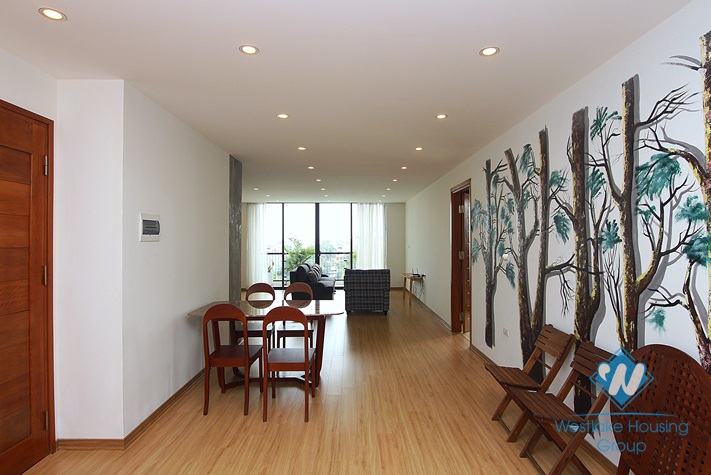Lake view 3 bedrooms apartment for rent in Au Co street, Tay Ho, Ha Noi