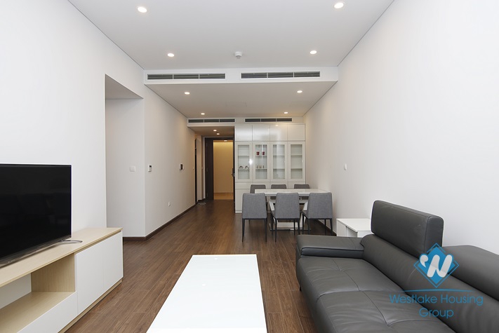 High floor 2 bedrooms apartment for rent in Sun Grand City Ancora, Luong Yen, Hai Ba Trung