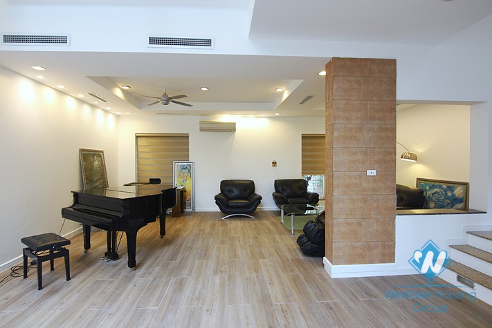 Morden 2 bedrooms house for rent in Dang Thai Mai, Tay Ho area