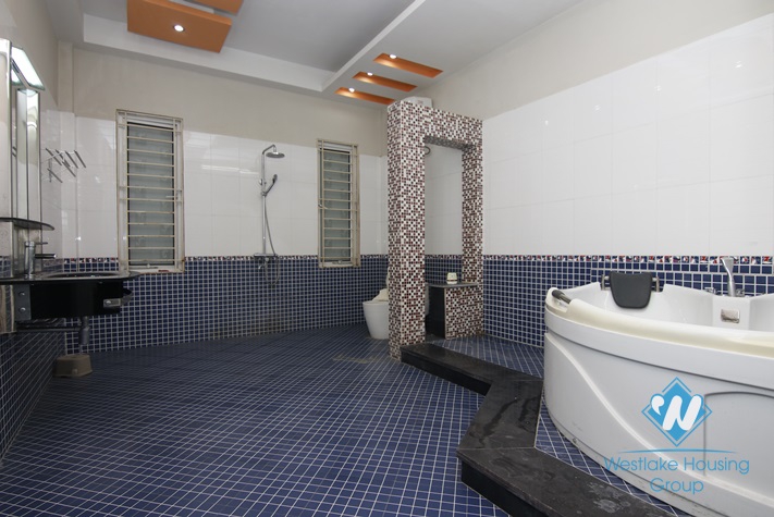 Four bedrooms house for rent in Doi Can street, Ba Dinh area