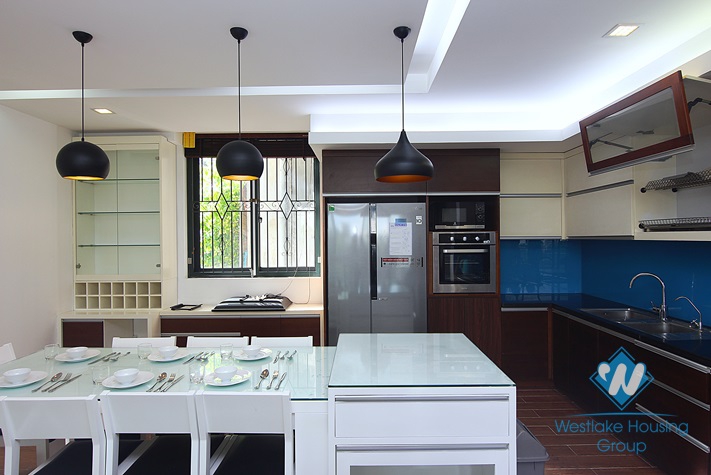 A 4 bedroom apartment with lake view in Tay Ho, Ha Noi