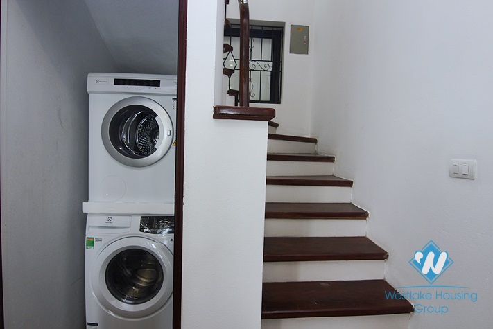 A 4 bedroom apartment with lake view in Tay Ho, Ha Noi