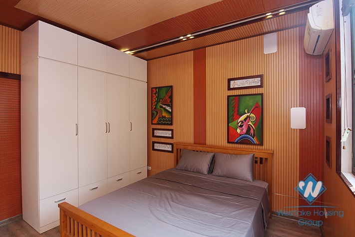 A 4 bedroom apartment with lake view in Tay Ho, Ha Noi