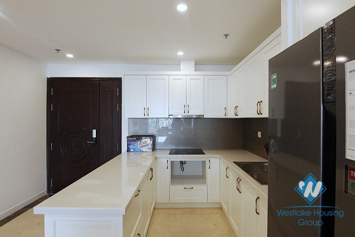 A royal 3 bedroom apartment for rent in D' Le Roi Soleil building, Xuan Dieu, Tay Ho