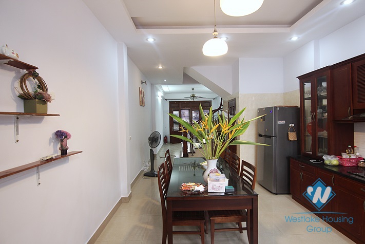 A four en suit bedroom house in Dang Thai Mai street, Tay Ho district