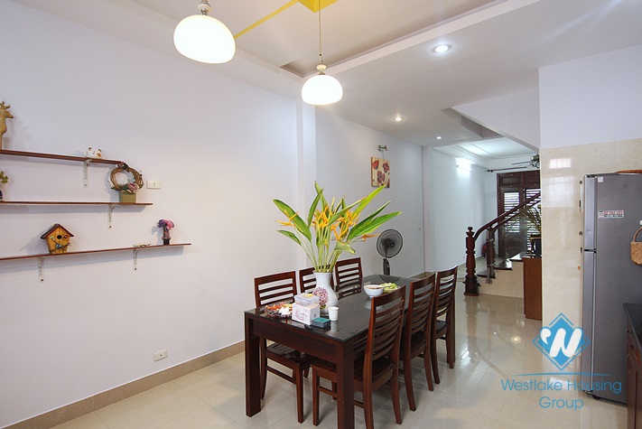 A four en suit bedroom house in Dang Thai Mai street, Tay Ho district