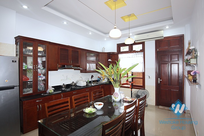 A four en suit bedroom house in Dang Thai Mai street, Tay Ho district