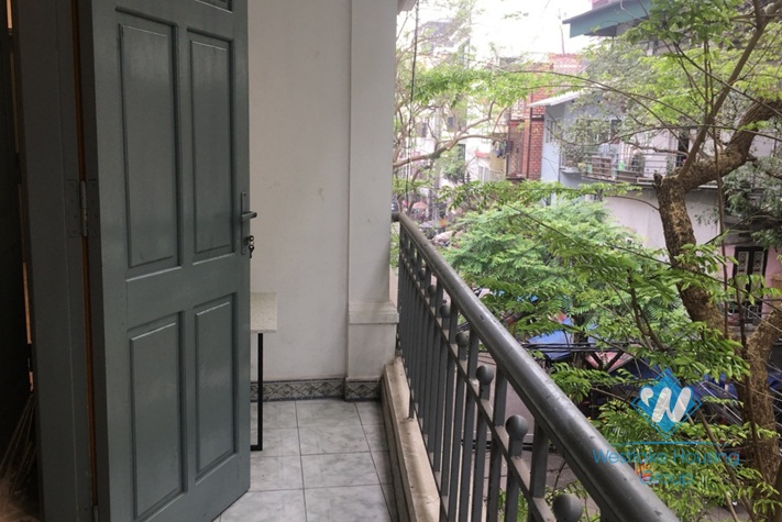 Cozy 1 bedroom apartment for rent on Nguyen Khac Hieu street