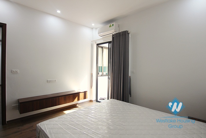 Spacious serviced apartment for rent in Dang Thai Mai street