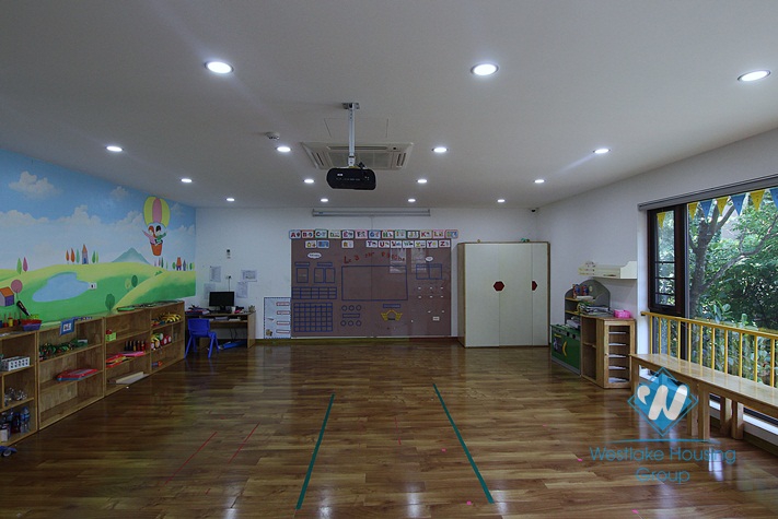 A massive property for rent in Tay Ho District