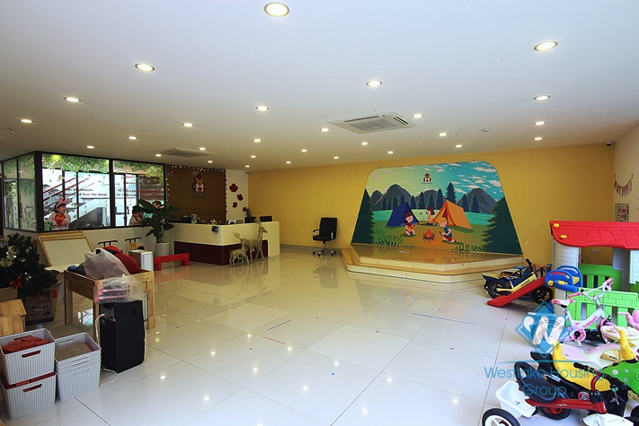 A massive property for rent in Tay Ho District