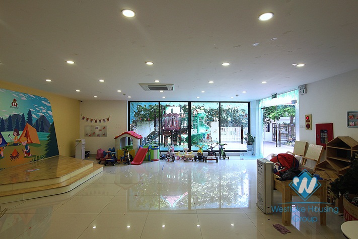 A massive property for rent in Tay Ho District